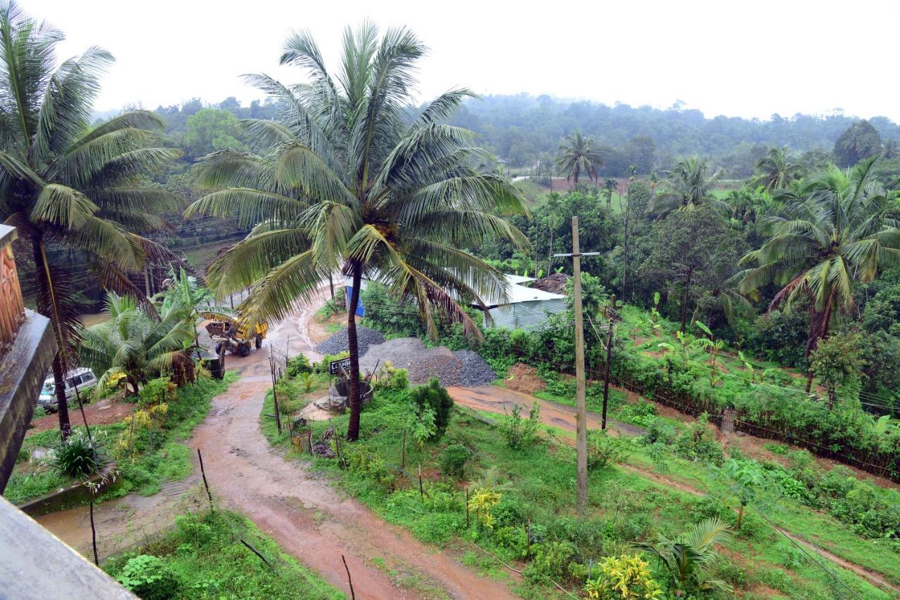 Sri Ranga Homestay Māvingundi Extérieur photo